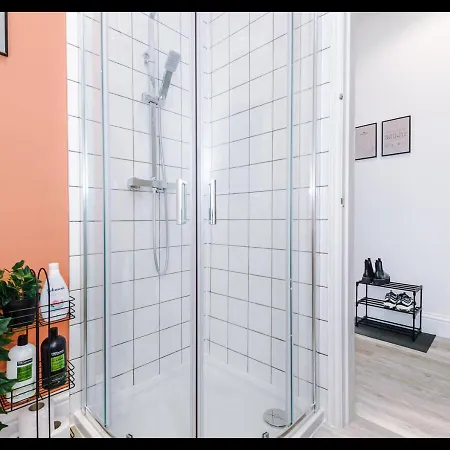 Entire Cozy Apt, Prime Location & Free Parking Mánchester Exterior foto